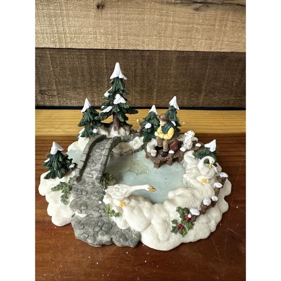 Heartland Valley Village Christmas Deluxe Accessory "Fishing" Pond In Box - Picture 1 of 7